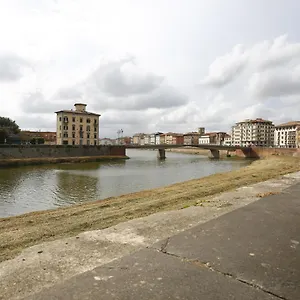 Lungarno Buozzi 7 Apartments
